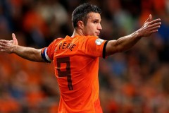 曼联压哨夜遭拒！4000万欧后腰说不，中场困局何解？